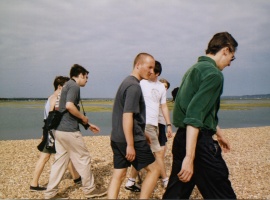 theres a nutter with a camera behind me